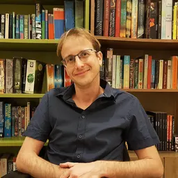 Portrait of Mike Omer
