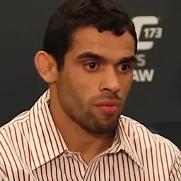 Portrait of Renan Barão