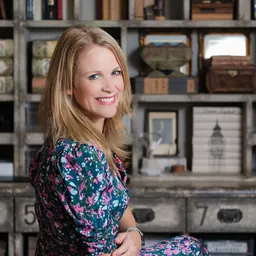 Portrait of Kristin Harmel