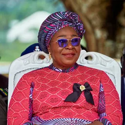 Portrait of Akon Eyakenyi