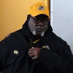 Portrait of Randy Melvin