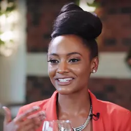Portrait of Simi Drey