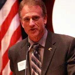 Portrait of Gary Pierce