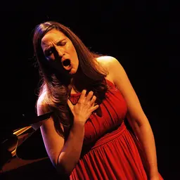 Portrait of Kate Lindsey