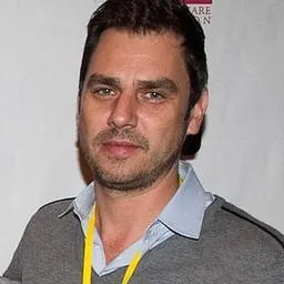 Portrait of Ariel Vromen