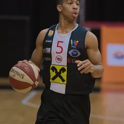Portrait of Siyani Chambers
