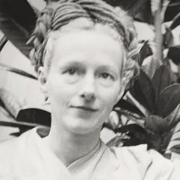 Portrait of Emmy Lou Packard