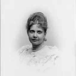 Portrait of Ninni Kronberg
