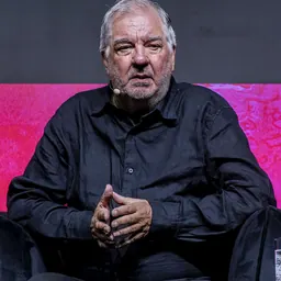 Portrait of Kevin Cummins