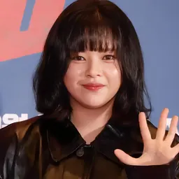 Portrait of Yoo Jeong-yeon