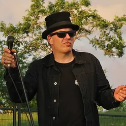 Portrait of Paul Reddick