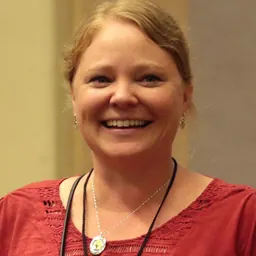 Portrait of Melissa Hutchison