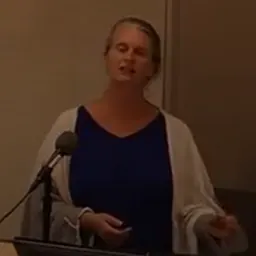 Portrait of Kristin Andrews