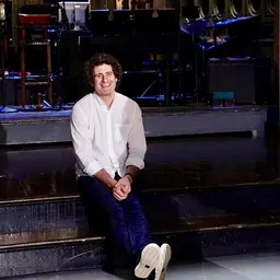 Portrait of Eric Gurian