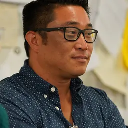 Portrait of Roger Lau