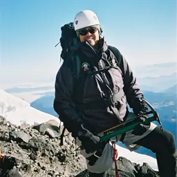 Portrait of Dave Harbour