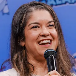 Portrait of Colleen Clinkenbeard