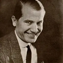Portrait of Lee Moran