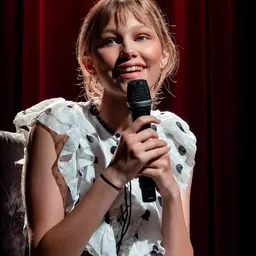Portrait of Grace VanderWaal