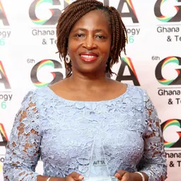 Portrait of Elizabeth Arhin