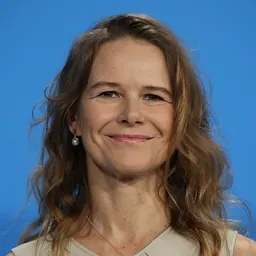 Portrait of Nailea Norvind