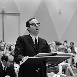 Portrait of Barry McDaniel