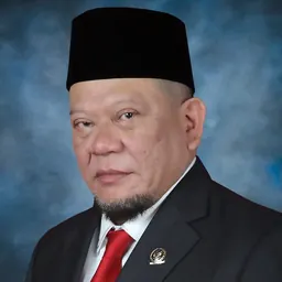 Portrait of La Nyalla Mattalitti