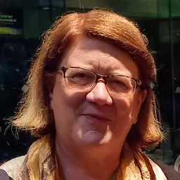 Portrait of Tracey Rowland