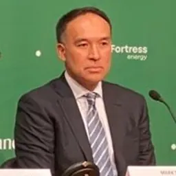 Portrait of Mark Tatum
