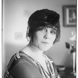 Portrait of Jeanne Gordon
