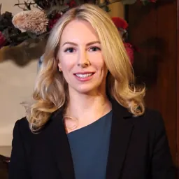 Portrait of Laura K. Mackay