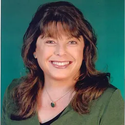 Portrait of Dawn Lyn