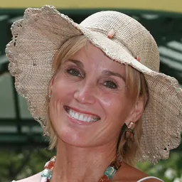 Portrait of Linda Tuero