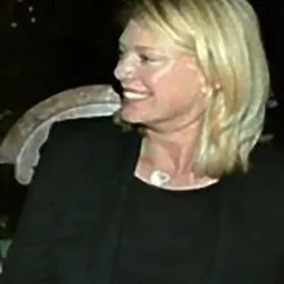 Portrait of Peta Wilson