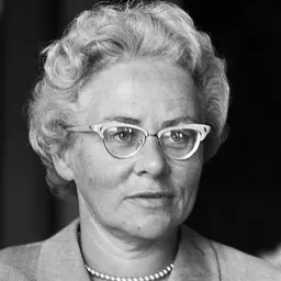 Portrait of Jo Schouwenaar-Franssen