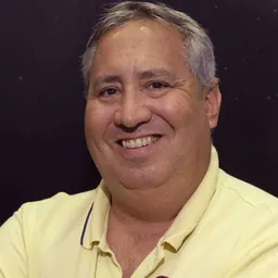 Portrait of Michael Weiss