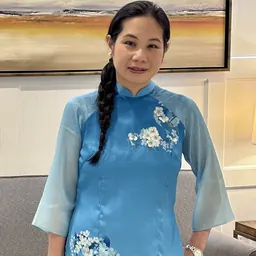 Portrait of Laura Luu