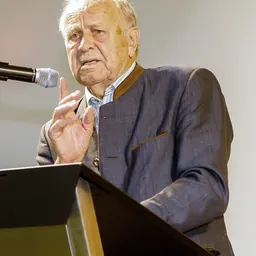 Portrait of Hans Schuierer