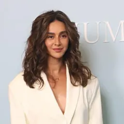 Portrait of Shibani Dandekar