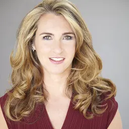 Portrait of Nancy Dubuc