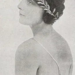 Portrait of Ery Bos