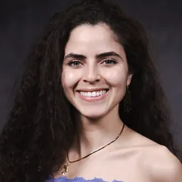 Portrait of Shannon Gisela