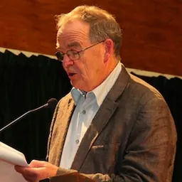 Portrait of Tim Radford