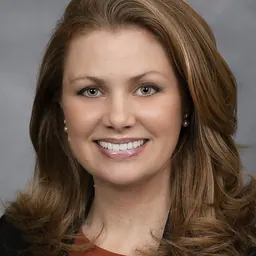 Portrait of Erin Paré