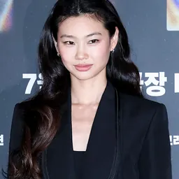 Portrait of Jung Ho-yeon