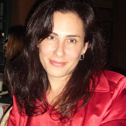 Portrait of Lisa Rojany