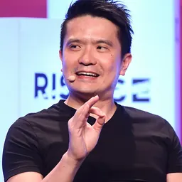 Portrait of Min-Liang Tan