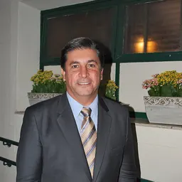 Portrait of Carlos Nascimento