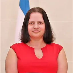 Portrait of Simona Halperin
