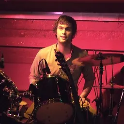 Portrait of Chris Tomson